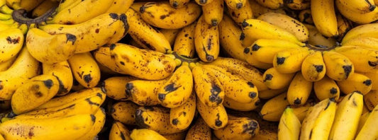Pão de banana fermentado com pasta de amendoim Holy: a receita ancestral que virou tendência de novo